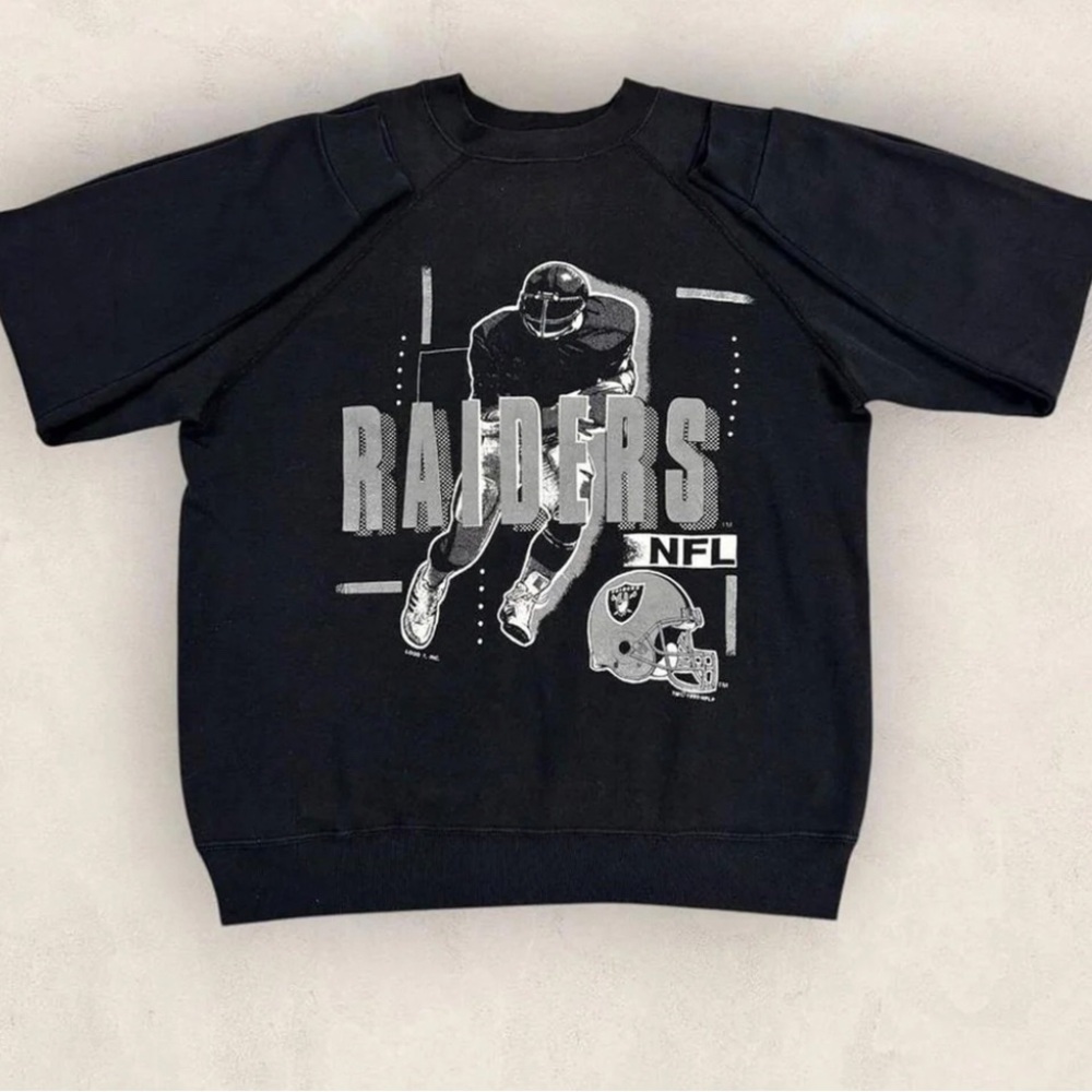 Vintage 90s USA Oakland Raiders NFL American Football graphic sweatshirt